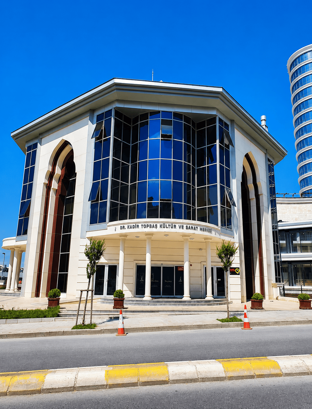 Dr. Kadir Topbaş Show and Art Center, Istanbul
